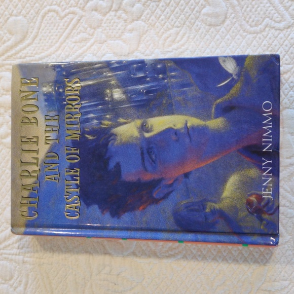 Charlie Bone & The Invisible Boy - Charlie Bone & The Castle Mirrors Books 3 & 4 - Picture 7 of 14